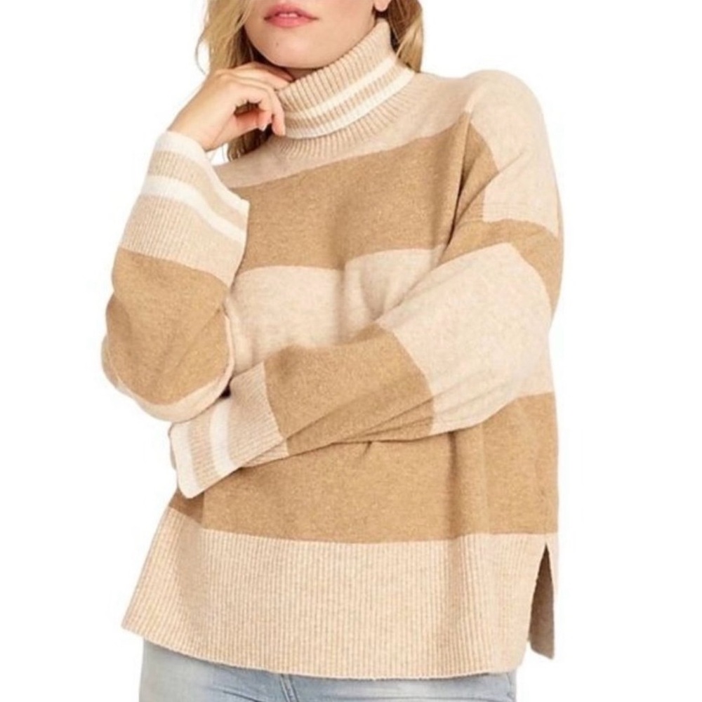 J. Crew Women’s Turtleneck Sweater Size Medium Wool Alpaca Soft Tan Beige Ivory